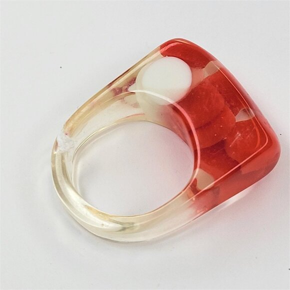 Lucite Resin Rings Clear See Through Red and White Beads Rectangular Ring - Picture 1 of 8